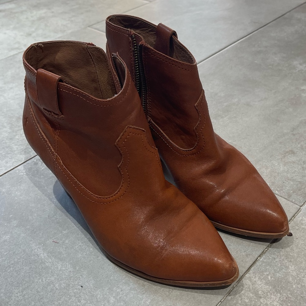 Frye heeled bootie